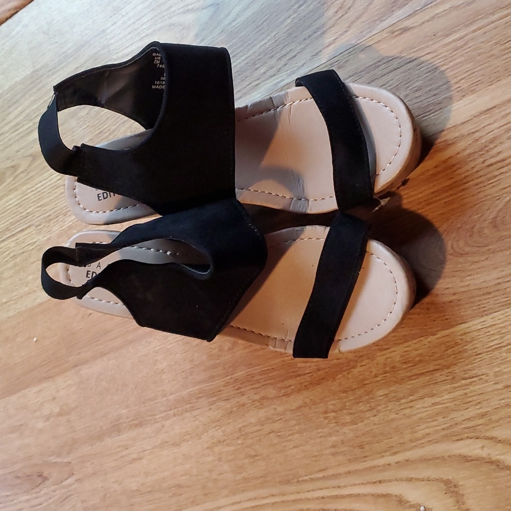 Basic edition shoes
